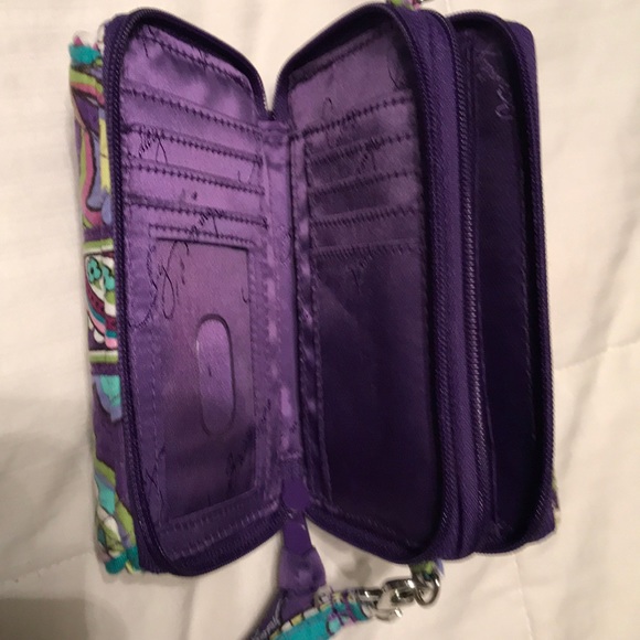 Vera Bradley wristlet - Picture 2 of 2
